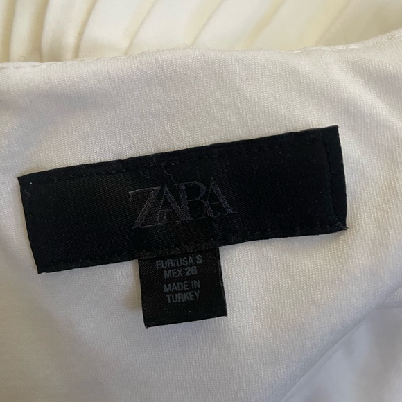 Zara Ruffle-Hem Mini Dress ( Small ) - Picture 4 of 4